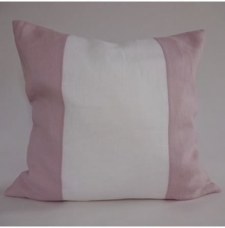 Randigt kuddfodral vitt och rosa